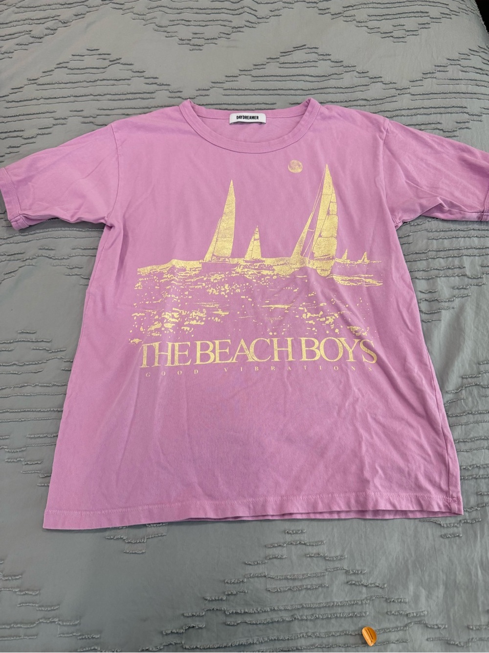 Daydreamer Beach Boys Good Vibrations Graphic Tee - Picture 3 of 9